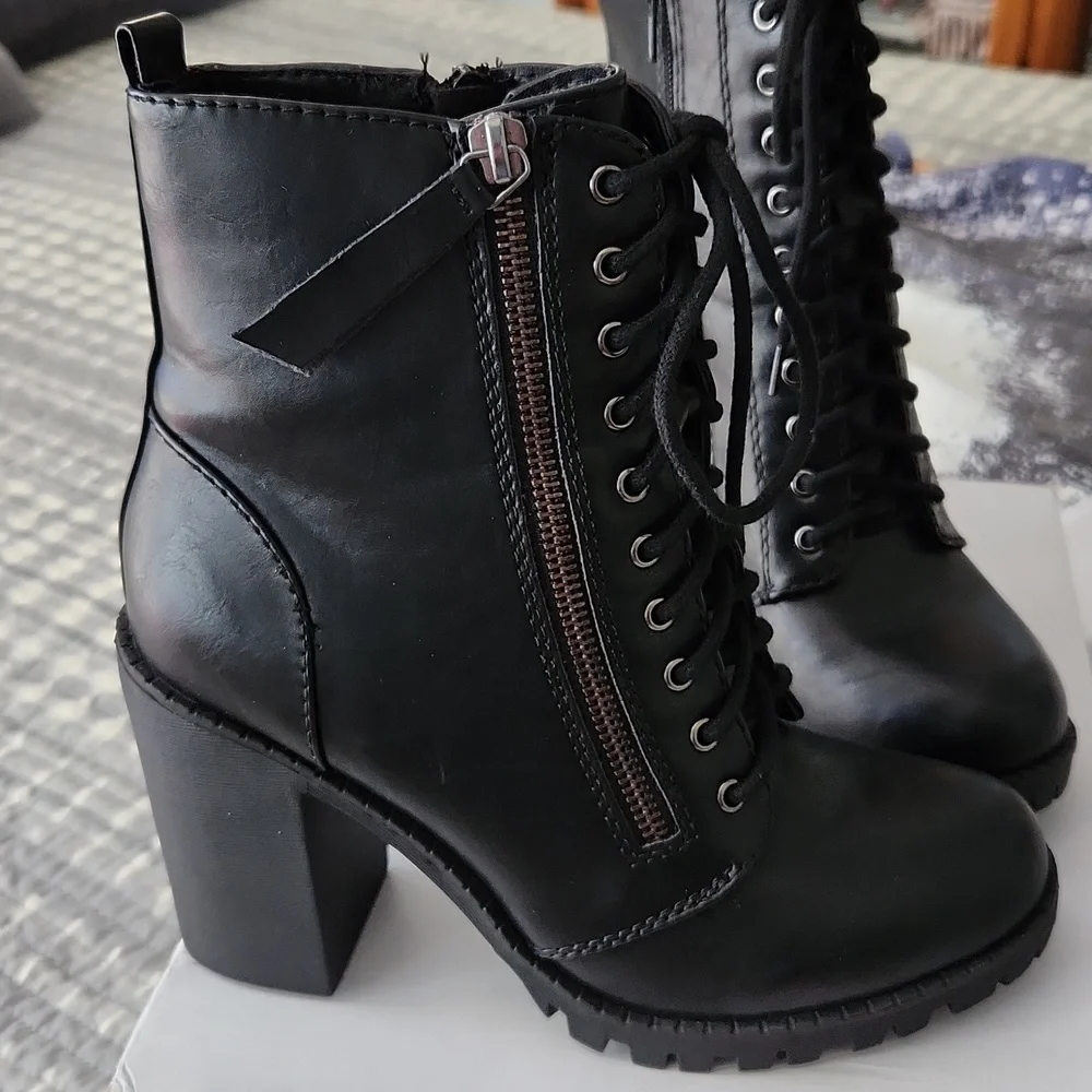 Boots - Picture 2 of 8
